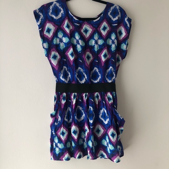 F21 Patterned dress with elastic waist - Picture 1 of 10